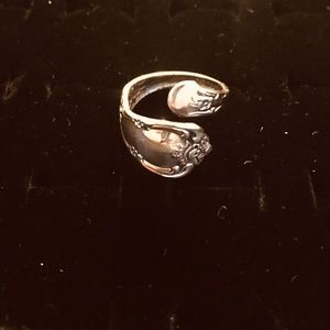 Silverware ring size 9 luxury for less!!!